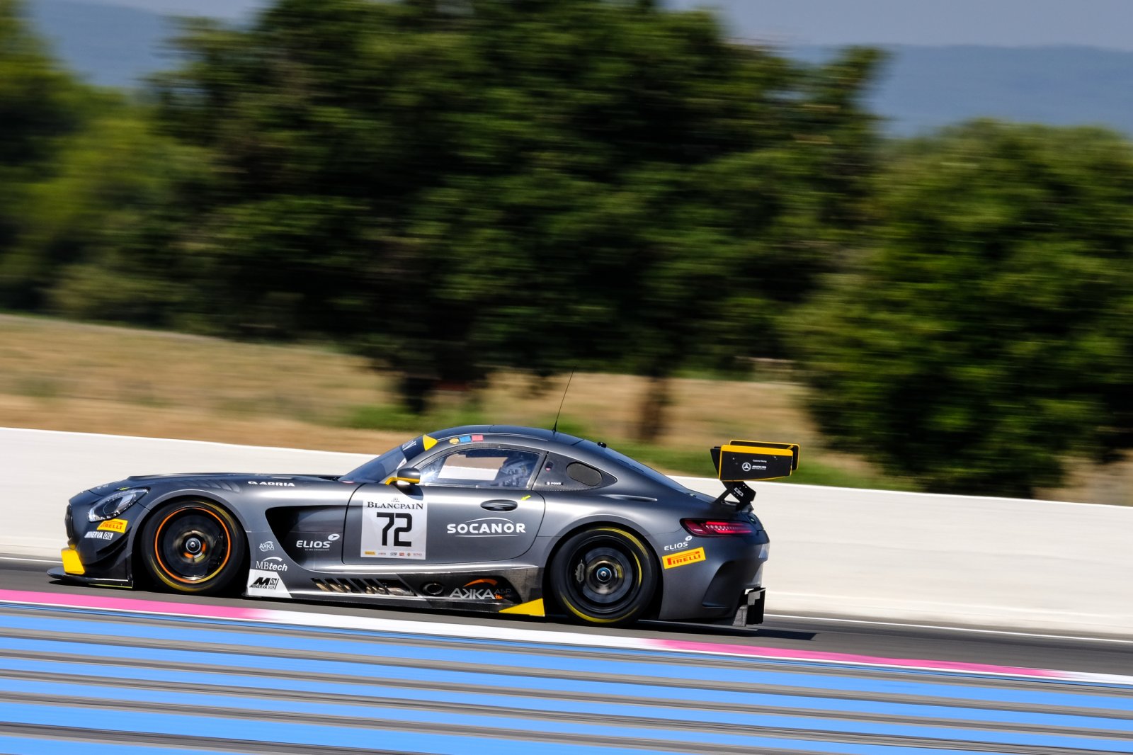 Blancpain GT Sports Club points leader Pons quickest in FP2; De Pundert claims Iron Cup bragging rights