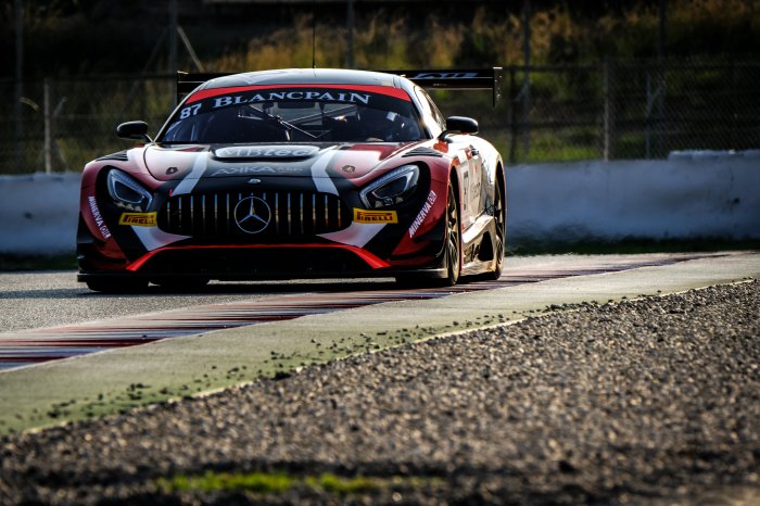 Mauro Ricci leads AKKA ASP’s 1-2 in FP1 at Barcelona, Frers fastest in Iron Cup