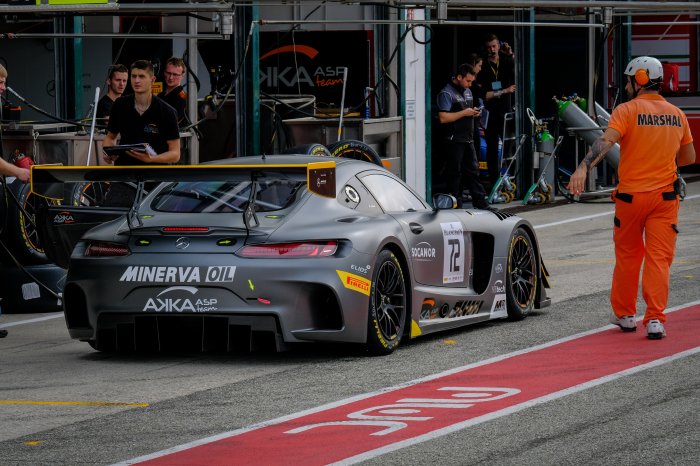 Pons grabs first pole of the season, Lanting fastest in Iron Cup class