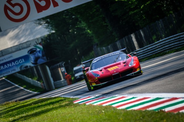 Patrick Van Glabeke leads Titanium Cup entrant Mario Cordoni in Monza practice, Stephen Earle fastest in Iron Cup
