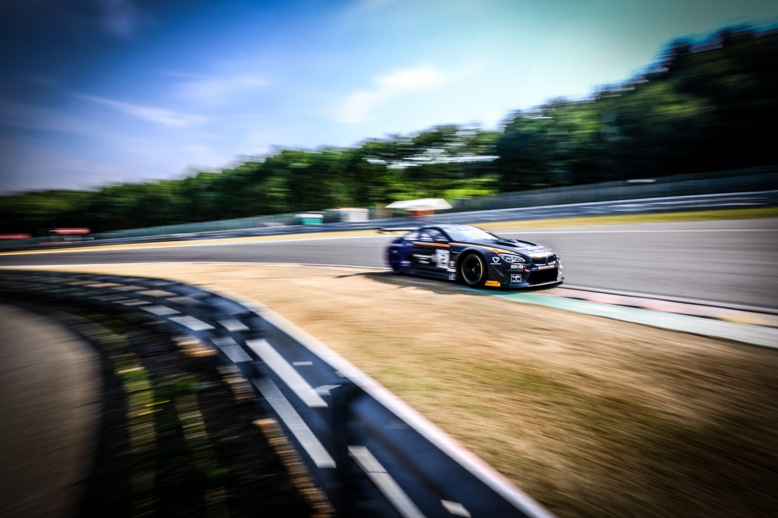 Karim Ojjeh in class of his own in FP1 at Spa, Klaus Dieter Frers deals first blow in Iron Cup 