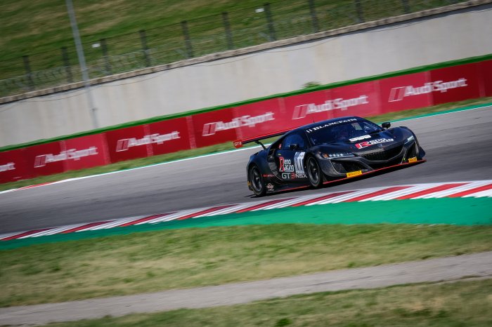 Blancpain GT Sports Club points leader Moller heads closely fought FP2 session at Misano