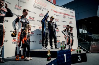 Winners ceremony - Race 1 - 8 | Mackinger Photography