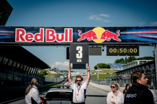 Starting Grid Saturday - 2 | Mackinger Photography