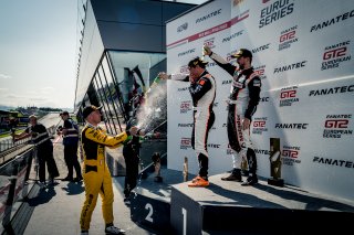 Winners Ceremony - Race 2 - 6 | Mackinger Photography