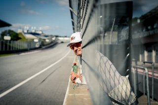 Pit Lane 9 - Friday | Mackinger Photography