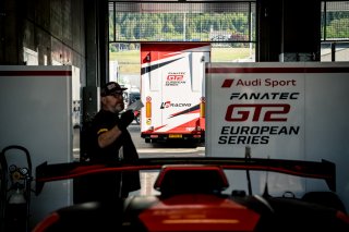 Pit Lane 15 - Friday | Mackinger Photography