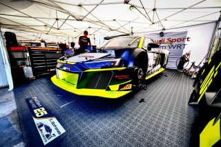 Paddock setup | Dirk Bogaerts/SRO