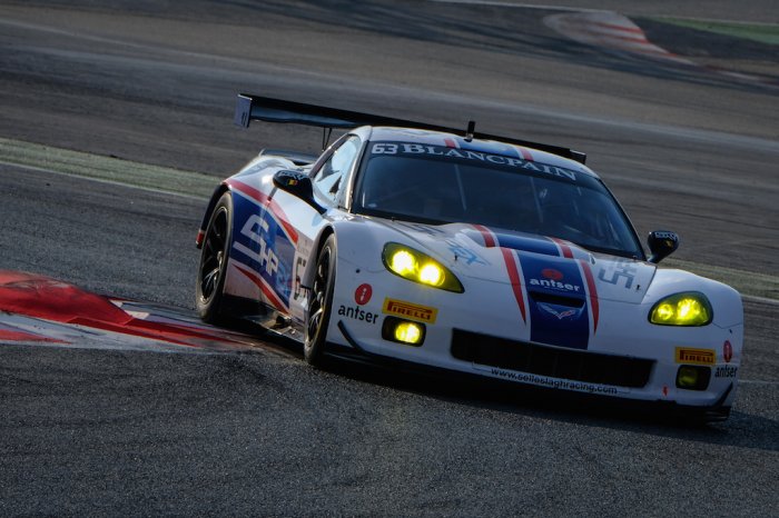 Vandierendonck claims maiden Blancpain GT Sports Club pole at Barcelona;Advantage Lanting in Iron Cup