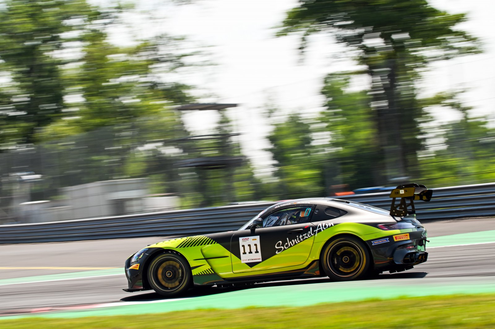 H&auml;rtling does the double as Schnitzelalm leads second practice