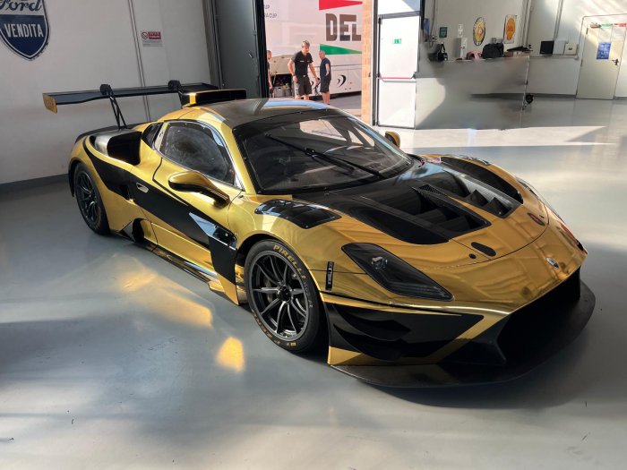 DINAMIC Motorsport Maserati set for Fanatec GT2 Europe debut at Monza