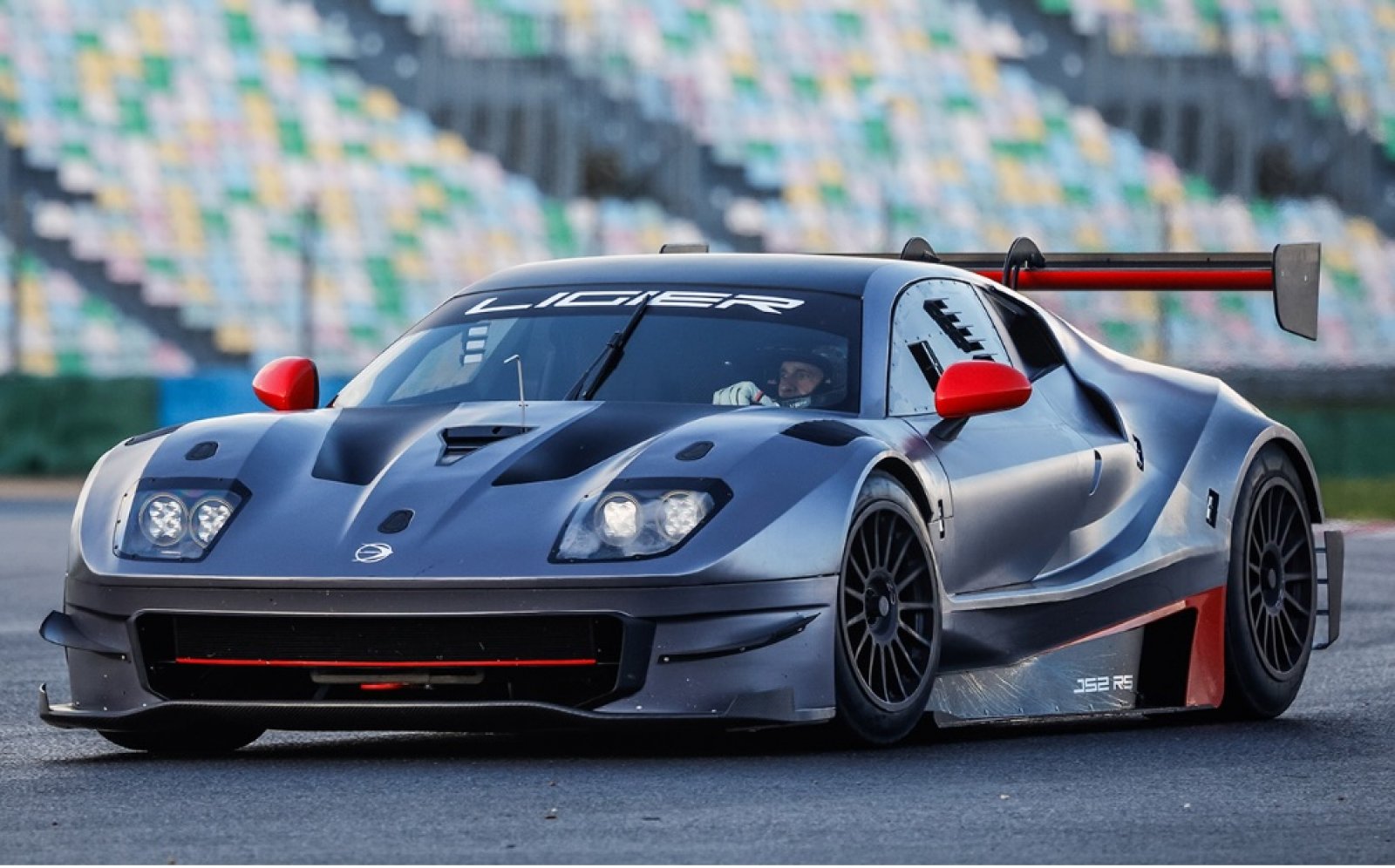 Team KEOracing offering Ligier JS2 RS race seat