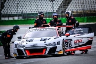 Gridwalk, Race 1
 | SRO / Dirk Bogaerts Photography