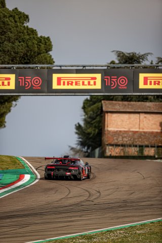 #18 LP Racing ITA Audi R8 LMS GT2 Elia Erhart DEU Michael Doppelmayr AUT Am, qualifying
 | SRO / Kevin Pecks