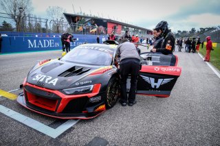 Gridwalk, Race 2
 | SRO / Dirk Bogaerts Photography