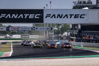 Race 1
 | SRO / Kevin Pecks