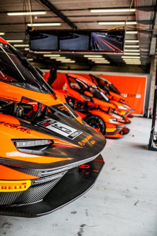 GT2, Pitlane, Set up
 | SRO / TWENTY-ONE CREATION - Jules Benichou