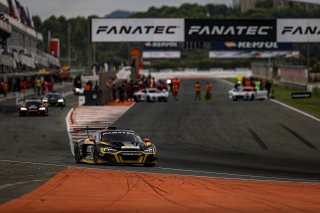 #81 PK Carsport - Peter Guelinckx - Bert Longin - Audi R8 LMS GT2 - Pro-Am, Race 1
 | Kevin Pecks