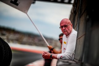 Grid Walk
 | SRO / TWENTY-ONE CREATION - Jules Benichou