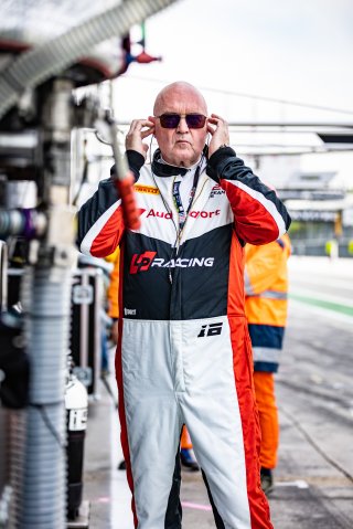 Pitlane, Race 2
 | &copy;&nbsp;SRO - Laurent Gayral Photographie