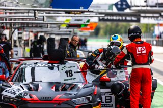 Pitlane, Race 2
 | &copy;&nbsp;SRO - Laurent Gayral Photographie