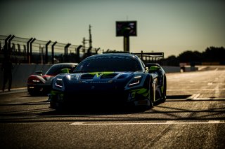 Grid Walk
 | &copy;&nbsp;SRO - TWENTY-ONE CREATION | Jules Benichou