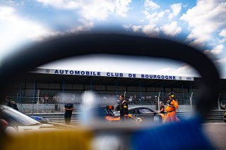 Ambiance, Race 2
 | &copy;SRO/ JULES BEAUMONT