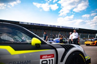 Ambiance, Race 2
 | &copy;SRO/ JULES BEAUMONT