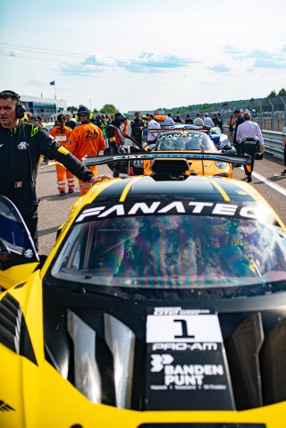 Race 2
 | &copy;SRO/ JULES BEAUMONT