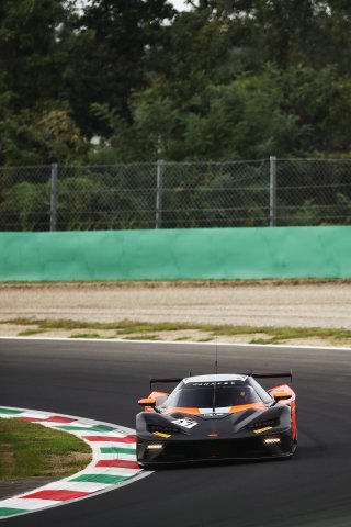#17 - True Racing - Laura KRAIHAMER - Hubert TRUNKENPOLZ - KTM X-BOW GT2
 | SRO / JEP