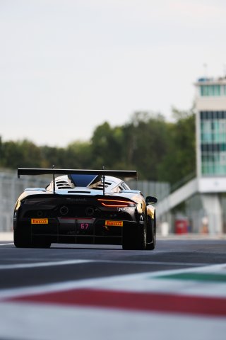 #67 - DINAMIC Motorsport - Roberto PAMPANINI - Mauro CALAMIA - Maserati GT2 
 | SRO/JEP