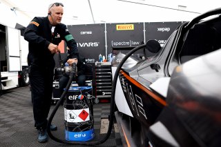 Mechanics at work
 | SRO/JEP