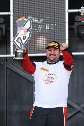 LP Racing win Am Title
 | SRO / JEP