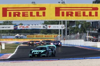 The Maserati MCXtrema leads the field | SRO / JEP