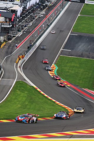 #11 - Micanek Motorsport powered by Buggyra - Bronek FORMANEK - Stefan ROSINA - Lamborghini Huracan Super Trofeo EVO2 Leads Race Start | SRO / JEP
