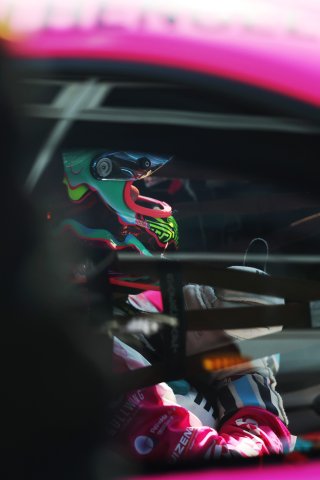 #85 - Iron Dames by SP Racing - Laura VAN DEN HENGEL - Porsche 992 GT3 Cup | SRO / JEP
