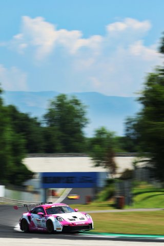 #15 - Iron Dames by SP Racing - Laura VAN DEN HENGEL - Sarah BOVY - Porsche 992 GT3 Cup | SRO / JEP