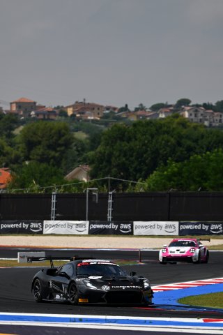 #7 - DINAMIC Motorsport - Roberto PAMPANINI - Mauro CALAMIA - Maserati GT2 | SRO / JEP