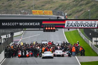 Grid for Race 1 at Zandvoort | SRO / JEP