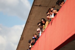 Fans Watching the GT2 Race | SRO / JEP