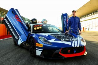 James Taylor drives the Safety Car | SRO / JEP