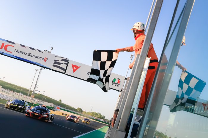 Saelens & Longin hold on for race two victory, pushed all the way by Am winner Hassid
